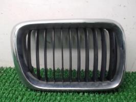 Grille de calandre droite