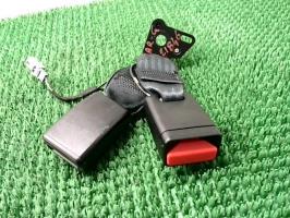 Attache ceinture arriere gauche