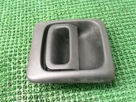 Poignee porte avant gauche