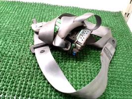 Ceinture avant droit