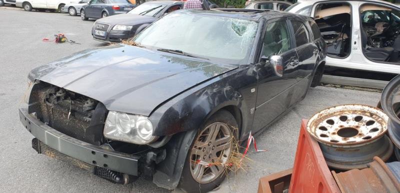 Poignee porte avant droit