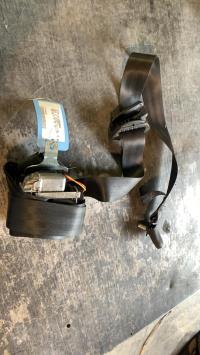 Ceinture avant gauche