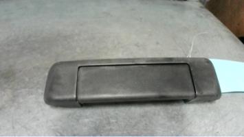 Poignee porte avant gauche