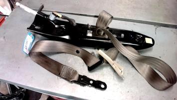 Ceinture avant droit