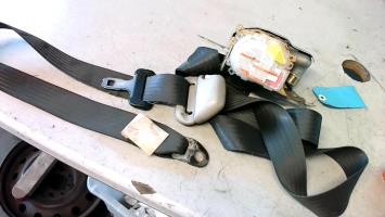 Ceinture avant gauche