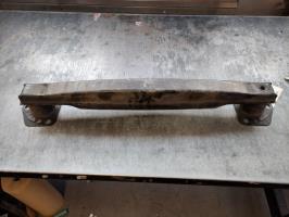 Renfort pare choc avant (traverse)