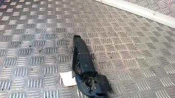 Poignee porte avant gauche