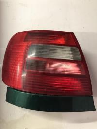 Fanale posteriore principale sinistro (luci)
