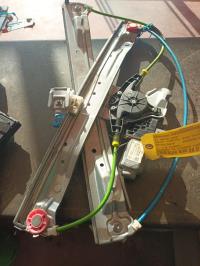 Leve vitre electrique avant droit