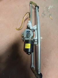 Moteur essuie glace avant