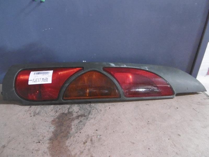 Fanale posteriore principale sinistro (luci)