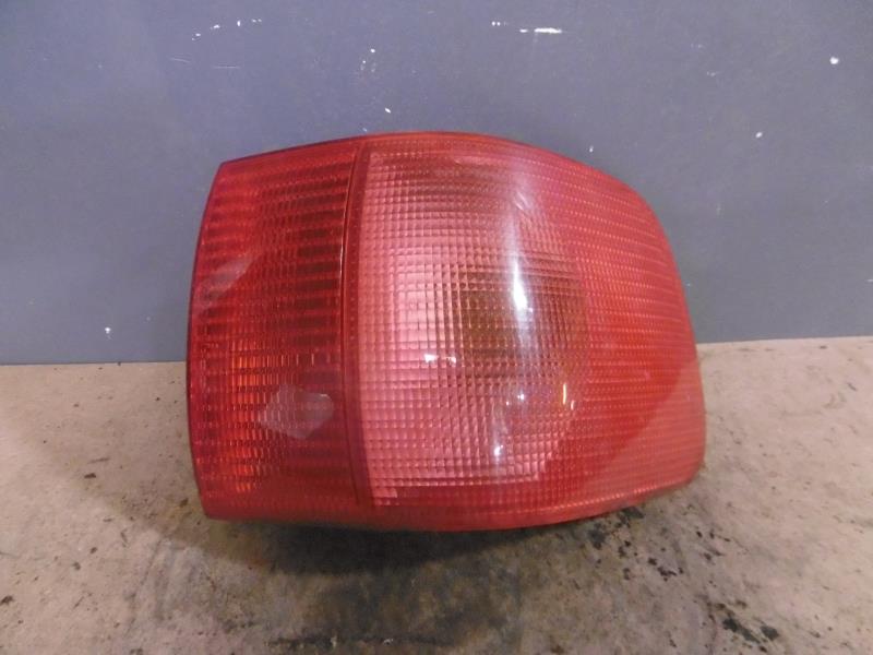 Fanale posteriore principale destro (luci)