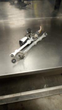 Moteur essuie glace avant