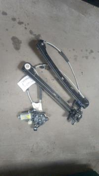 Leve vitre electrique avant droit