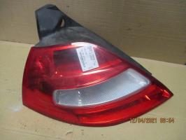 Fanale posteriore principale sinistro (luci)
