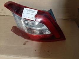 Fanale posteriore principale sinistro (luci)