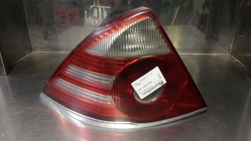 Fanale posteriore principale sinistro (luci)