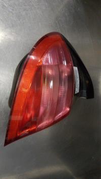 Fanale posteriore principale sinistro (luci)