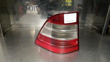 Fanale posteriore principale sinistro (luci)