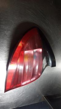 Fanale posteriore principale sinistro (luci)