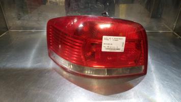 Fanale posteriore principale sinistro (luci)