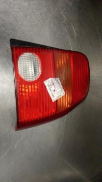 Fanale posteriore principale sinistro (luci)