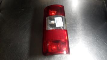 Fanale posteriore principale sinistro (luci)