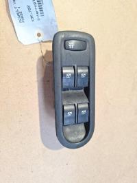 Interruptor de elevalunas delantero izquierdo