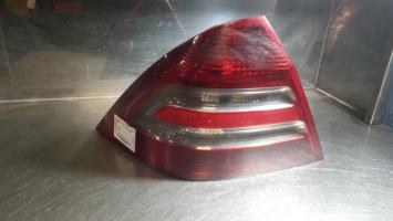 Fanale posteriore principale sinistro (luci)
