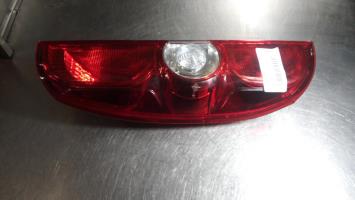 Fanale posteriore principale sinistro (luci)