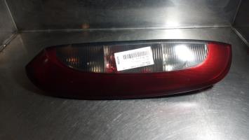 Fanale posteriore principale sinistro (luci)