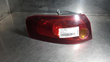 Fanale posteriore principale sinistro (luci)
