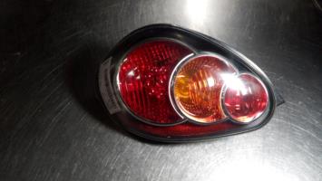 Fanale posteriore principale sinistro (luci)
