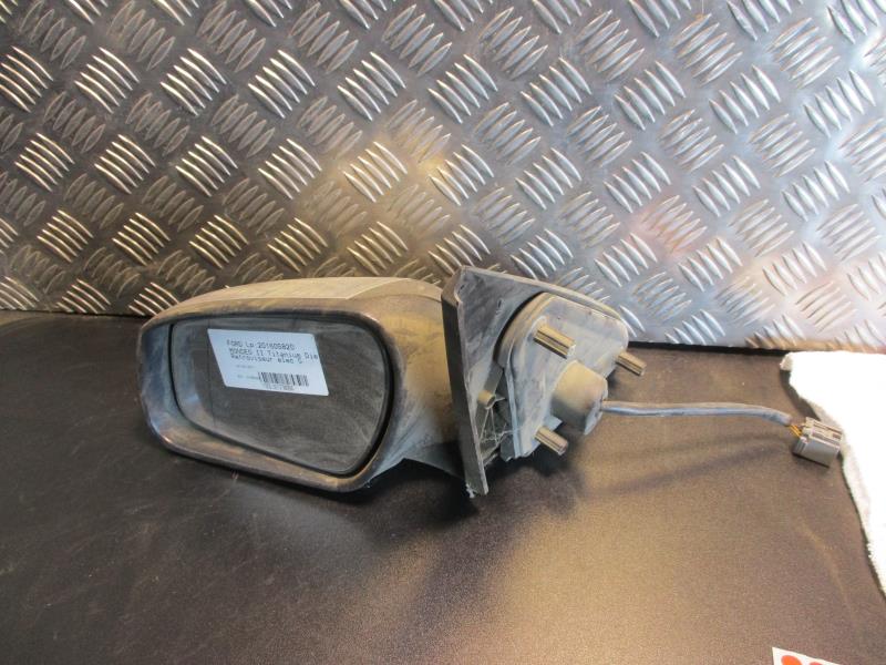 Retrovisor izquierdo