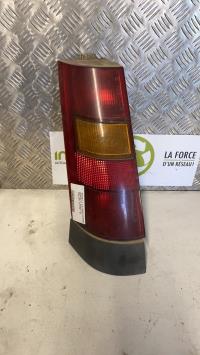Fanale posteriore principale sinistro (luci)