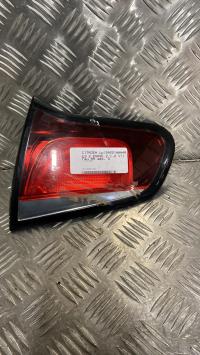 Luz trasera secundaria derecha (luces)