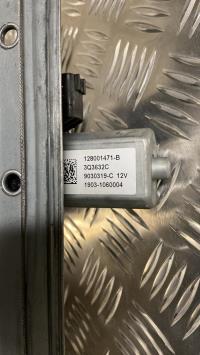 Leve vitre electrique avant droit