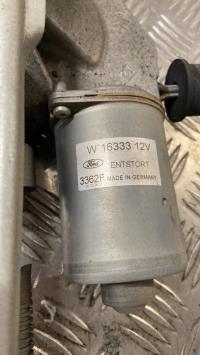 Moteur essuie glace avant