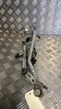 Motor de limpiaparabrisas delantero
