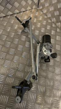 Moteur essuie glace avant