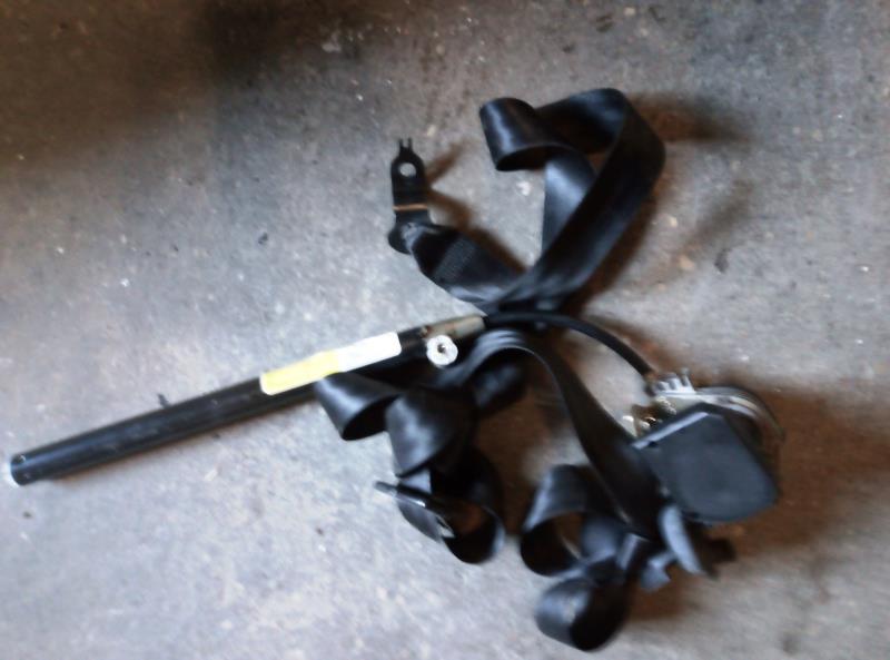 Ceinture avant gauche