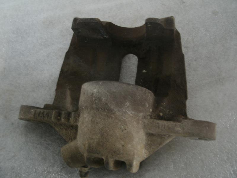 Etrier avant gauche (freinage)