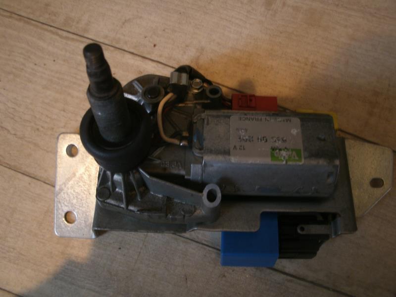 Moteur essuie glace arriere