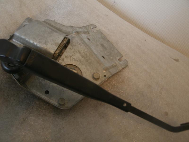 Moteur essuie glace arriere