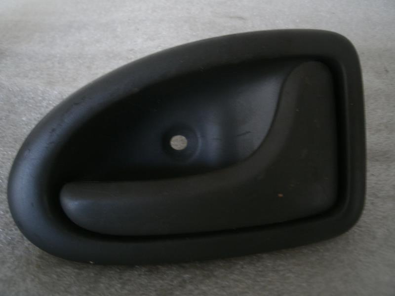 Poignee interieur avant droit