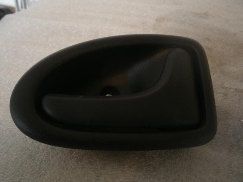 Poignee interieur avant droit