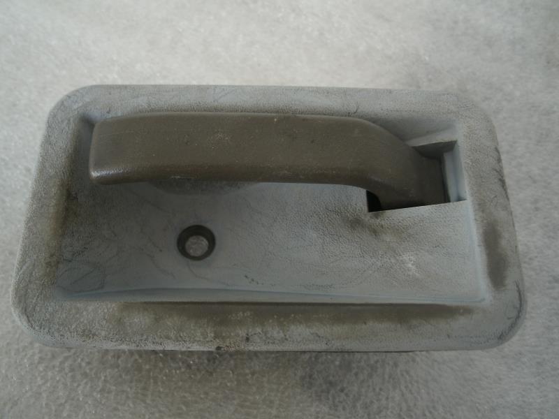Poignee interieur avant gauche
