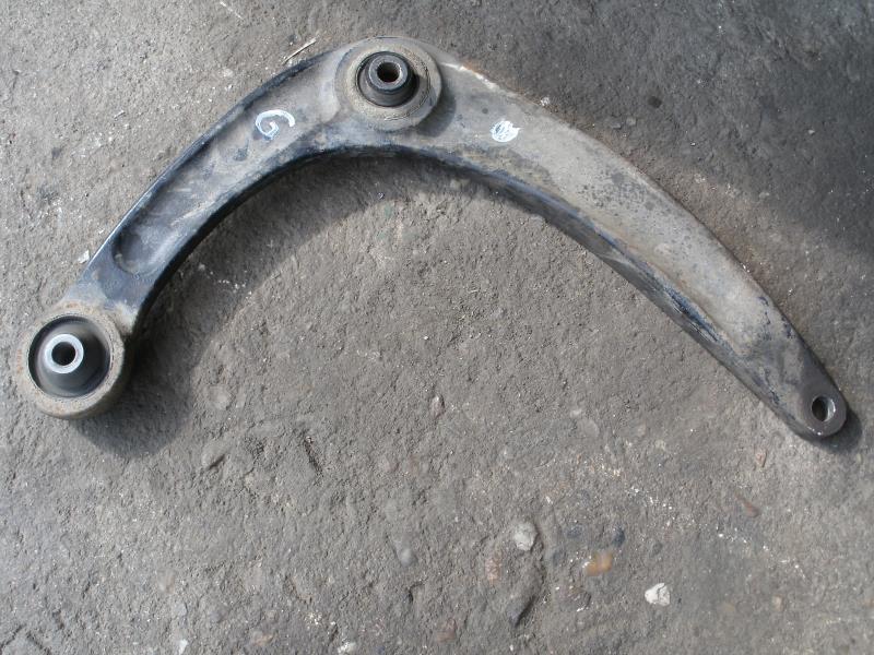 Triangle avant gauche