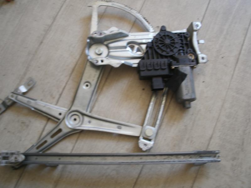 Leve vitre electrique avant gauche