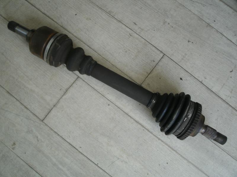 Cardan gauche (transmission)